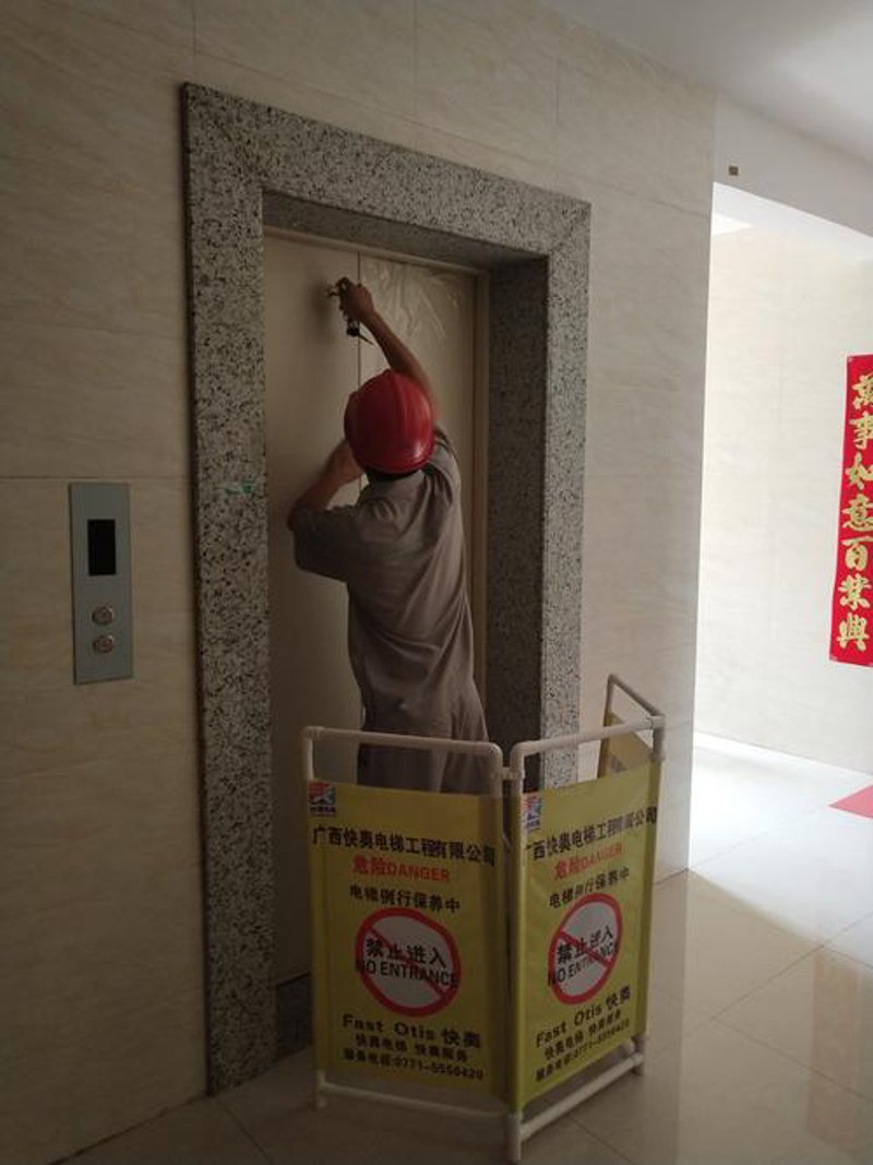 如何挑选合适的商用电梯？